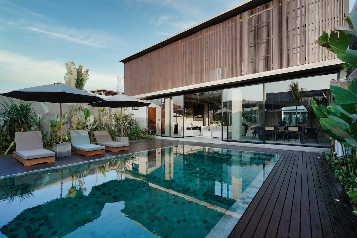 Villa image 1