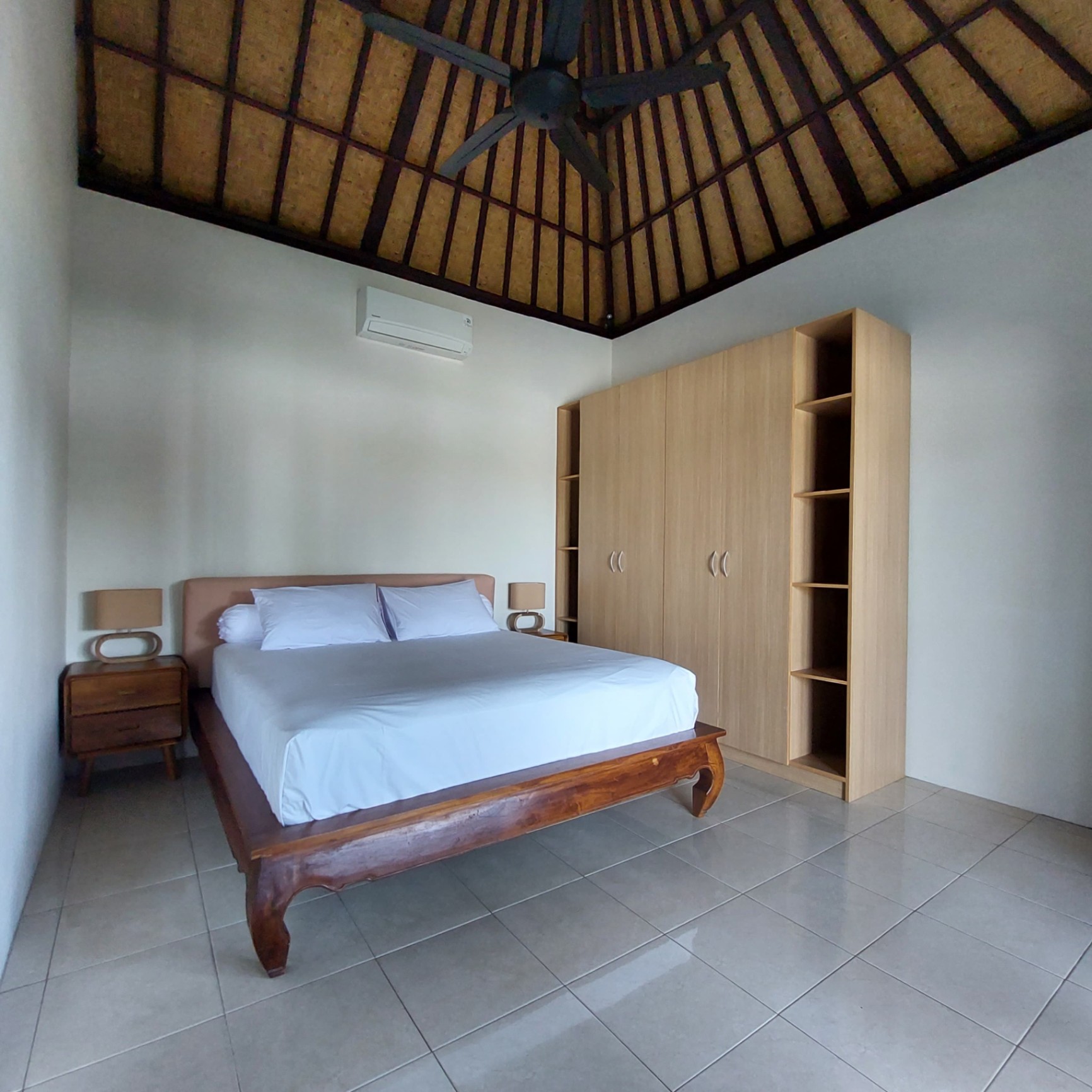 Villa image 2