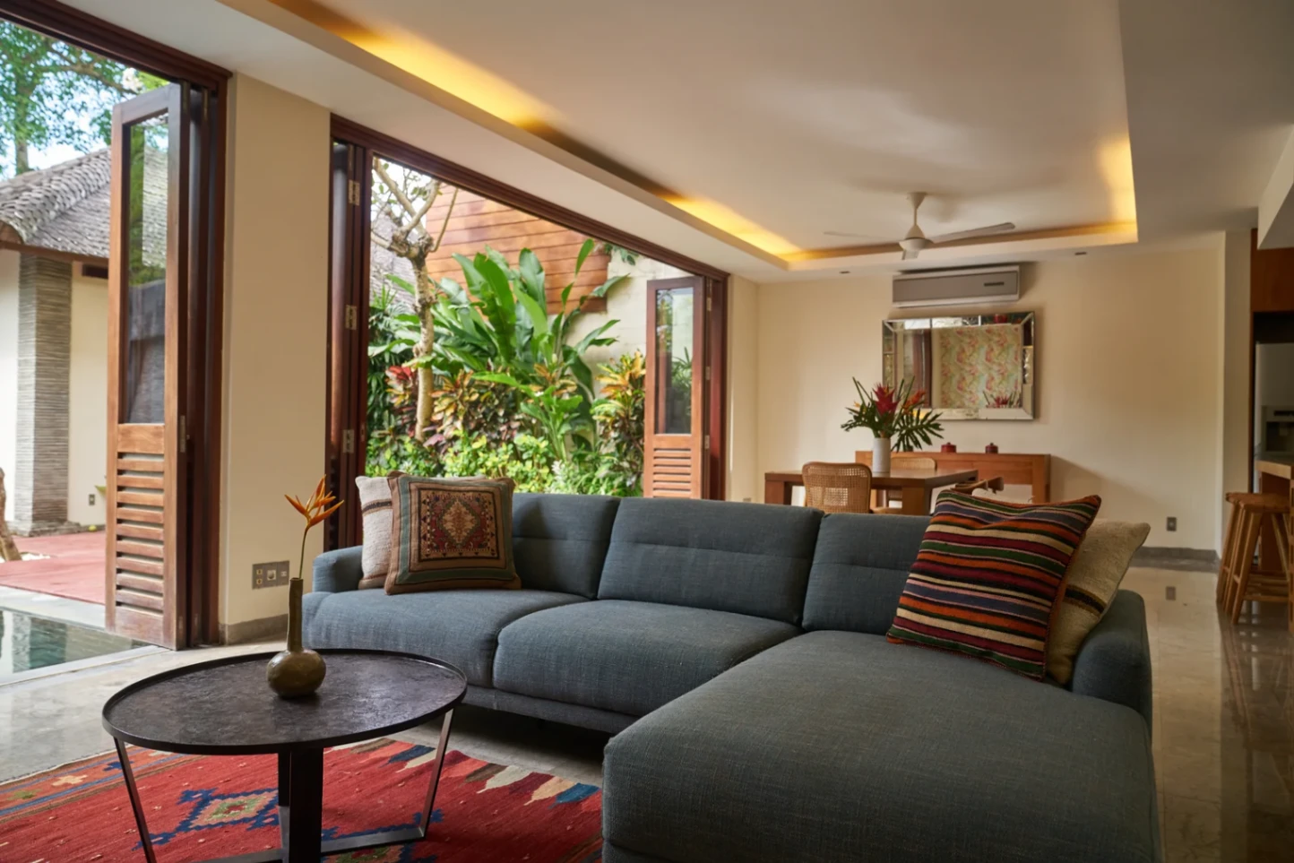 Villa image 2