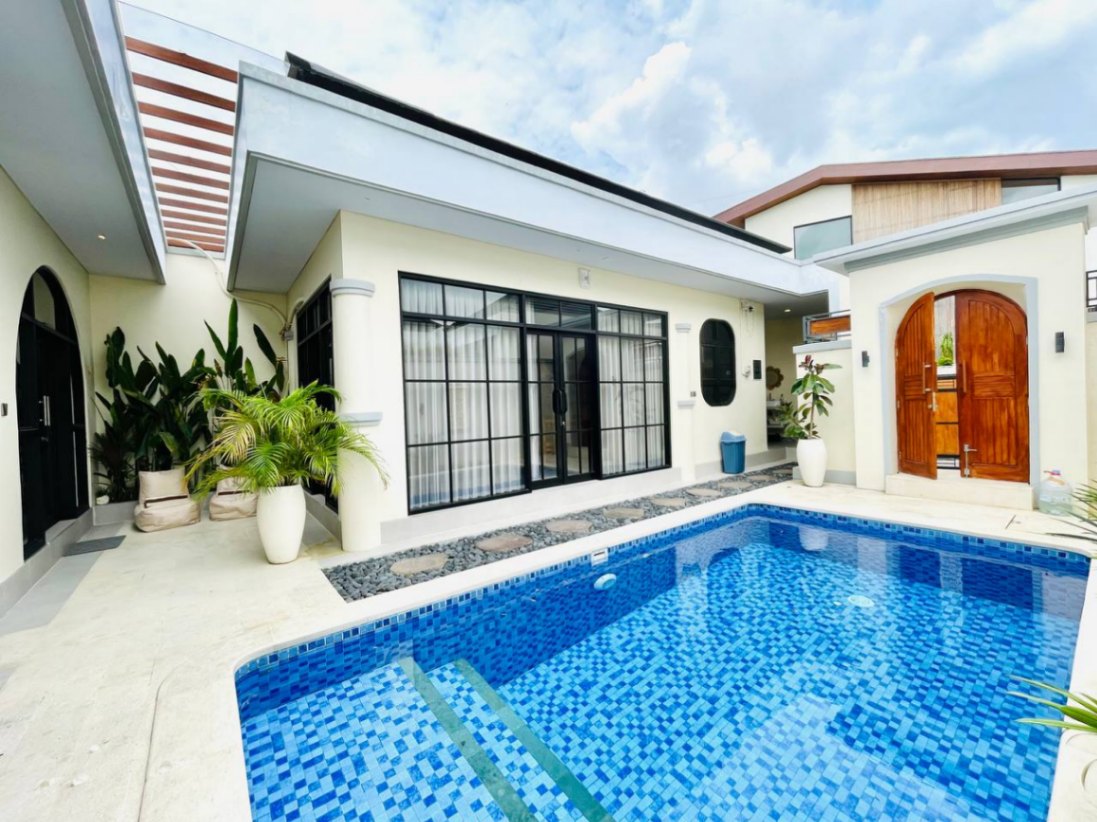 Villa image 2