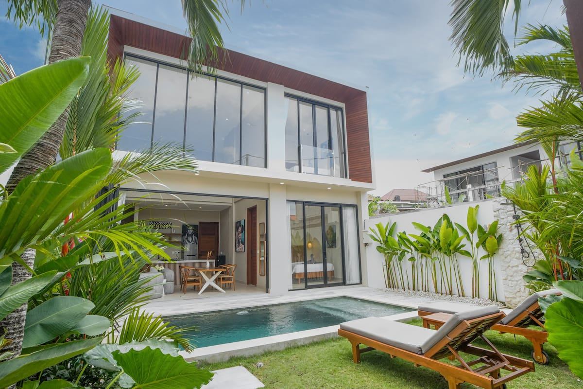 Villa image 1