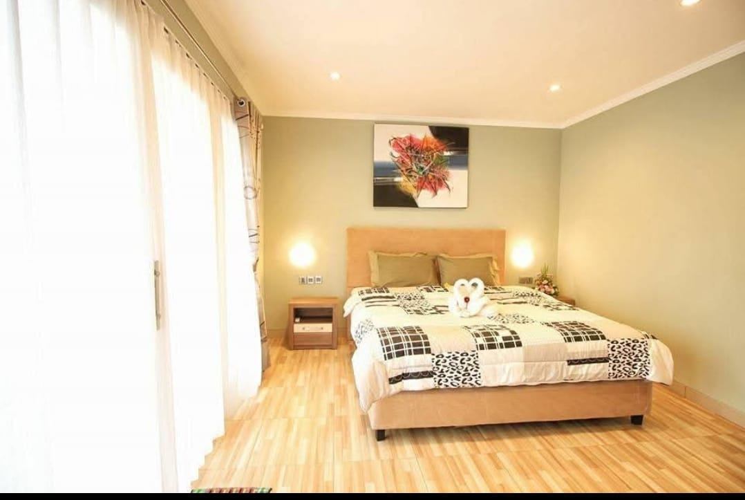 Villa image 2