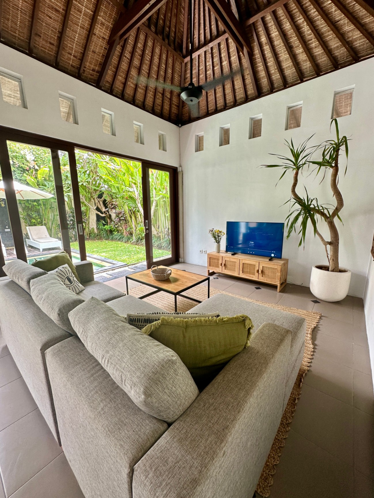 Villa image 2
