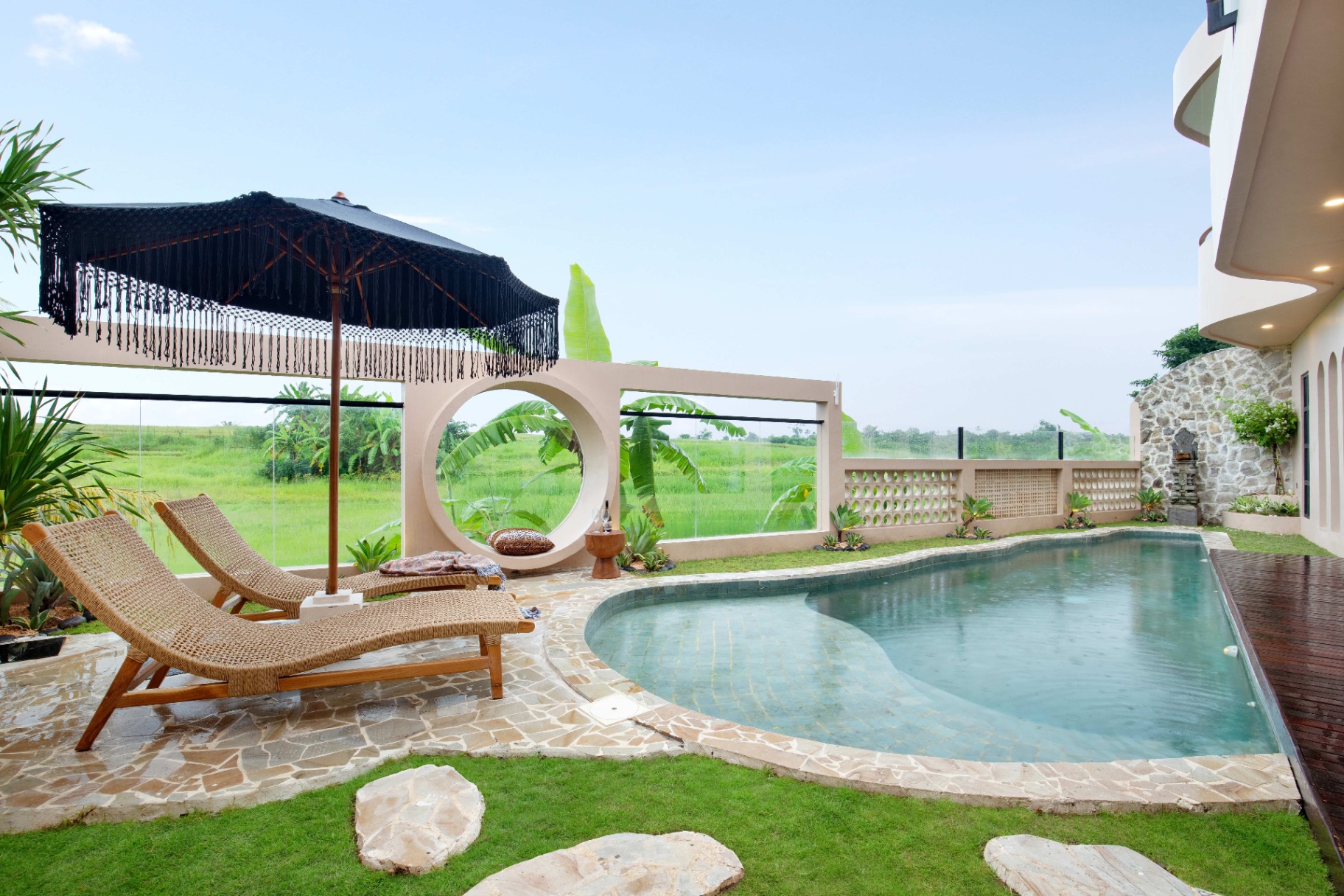 Villa image 1