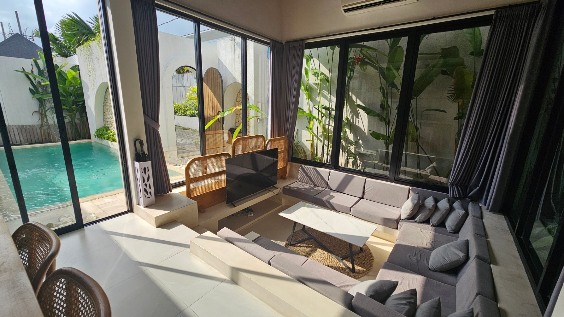 Villa image 2
