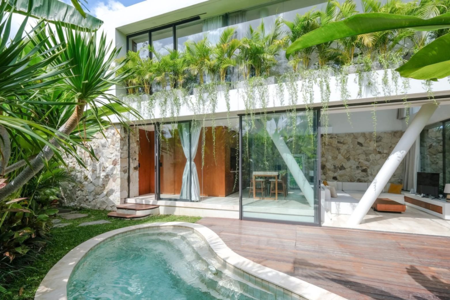 Villa image 1