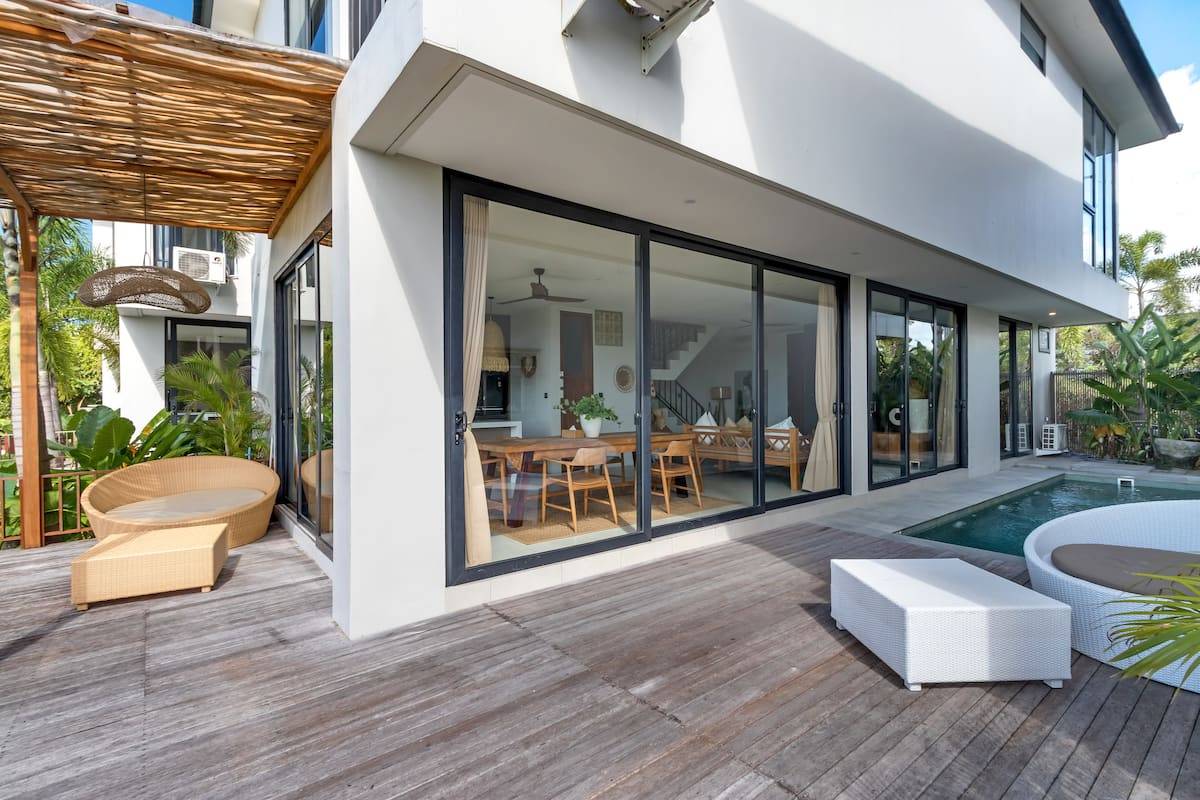 Villa image 1
