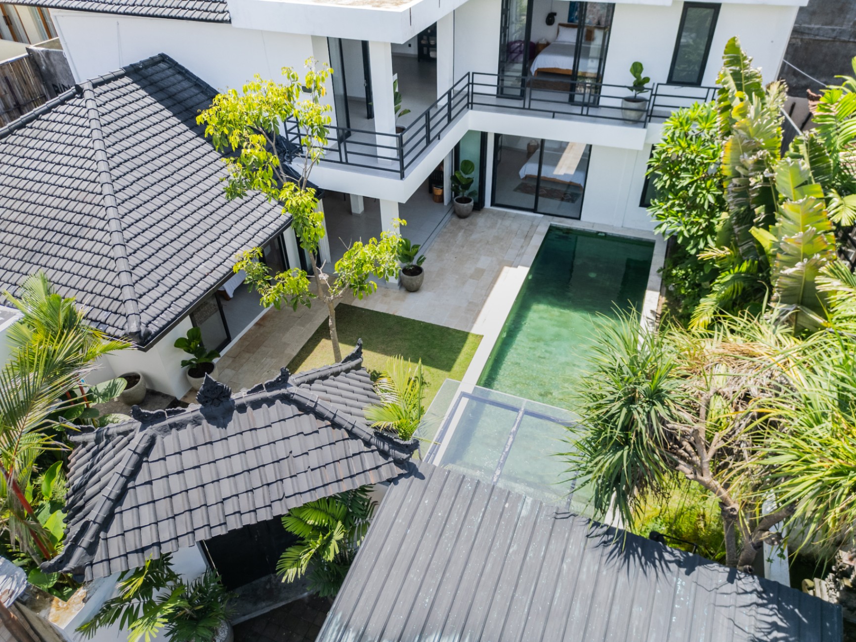 Villa image 2