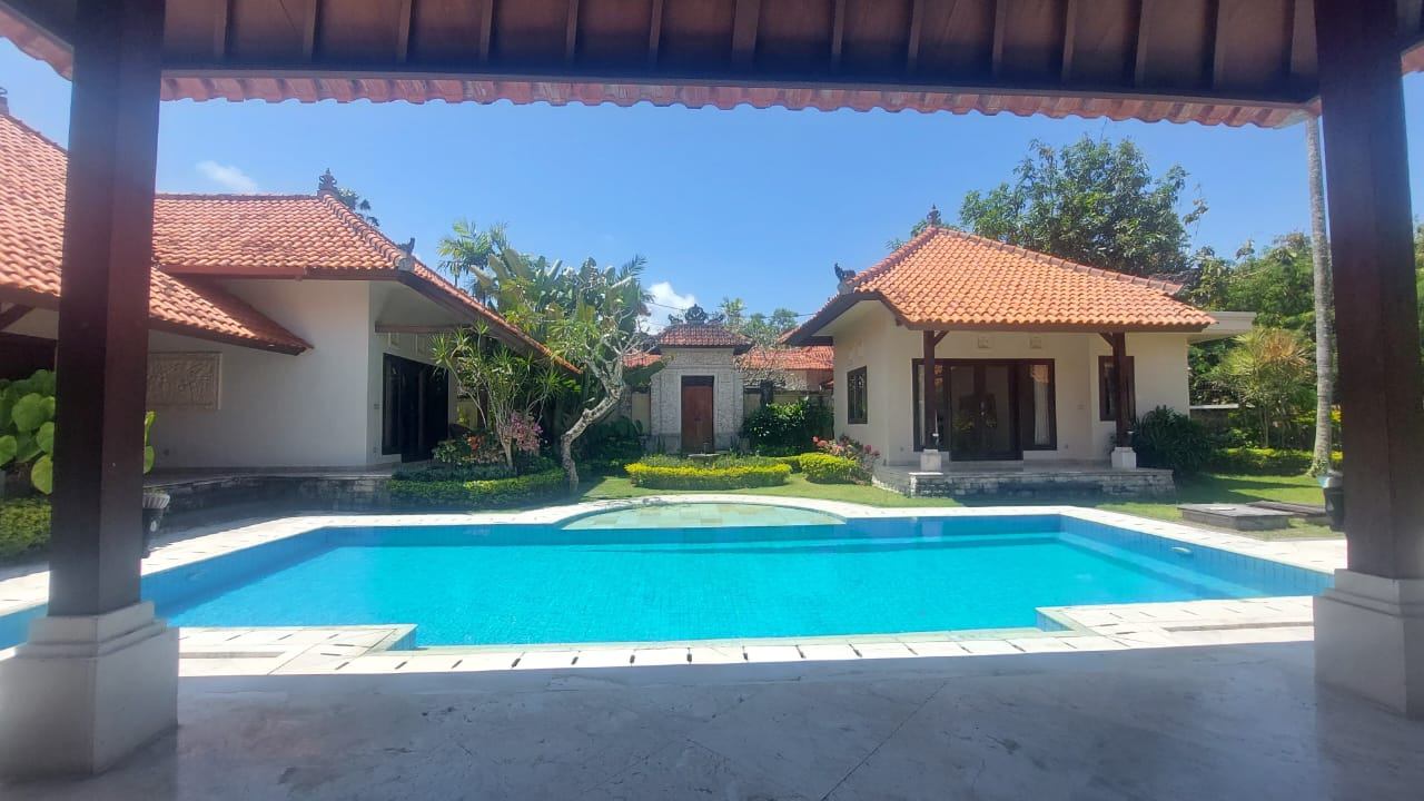 Villa image 2