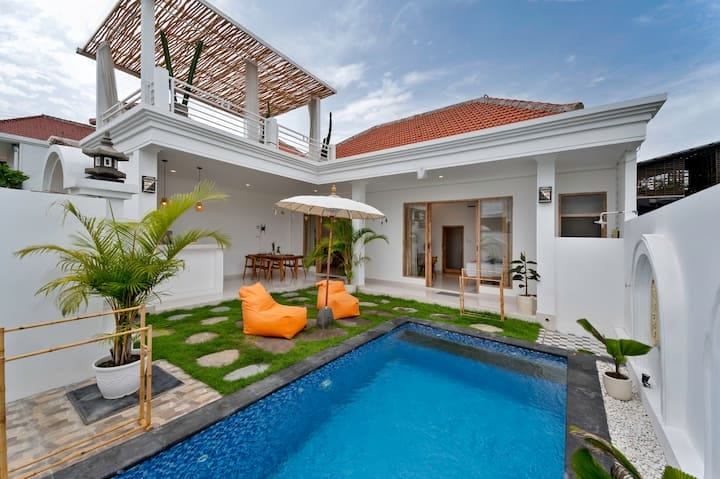 Villa image 1