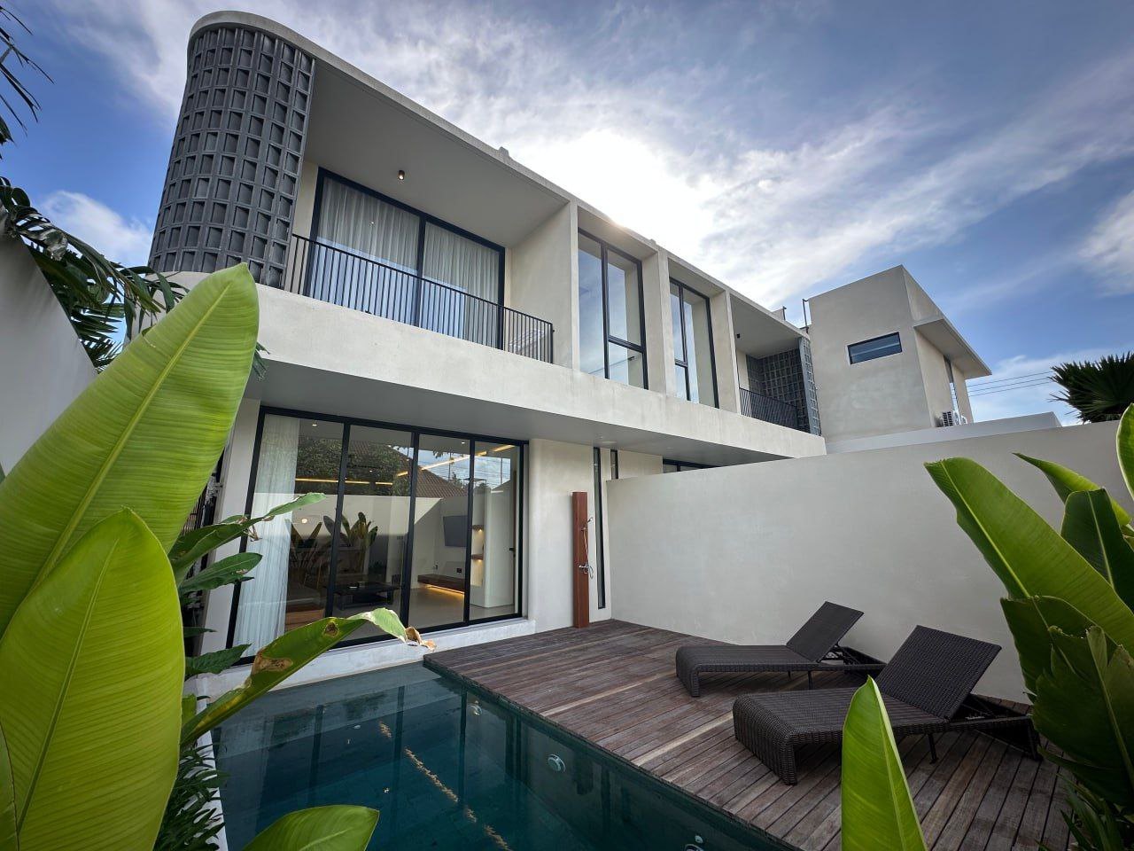 Villa image 1
