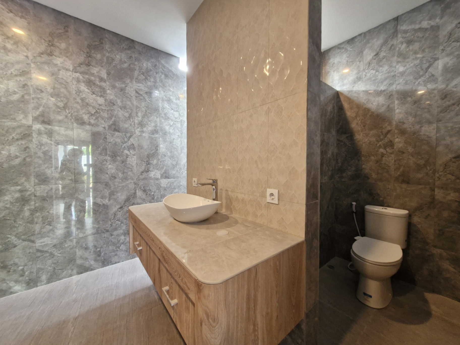 Villa image 2