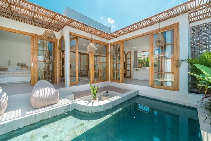Villa image 1