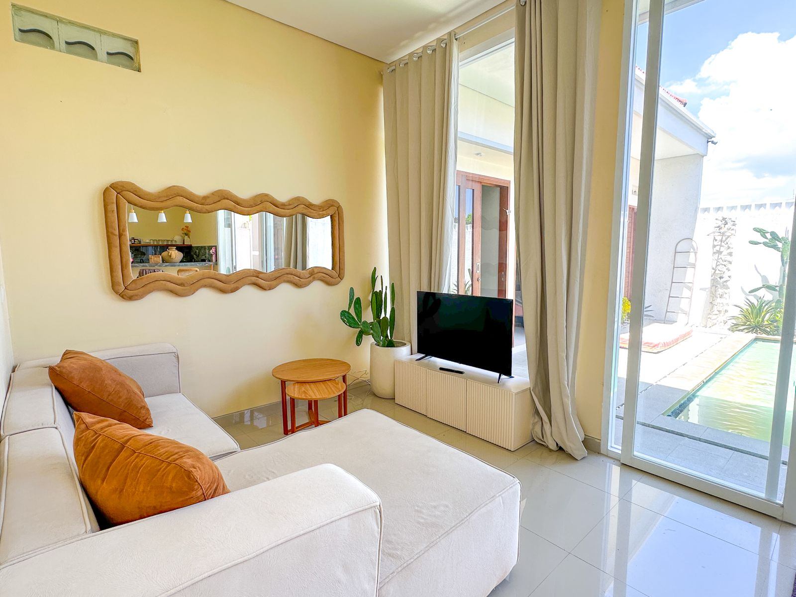 Villa image 1