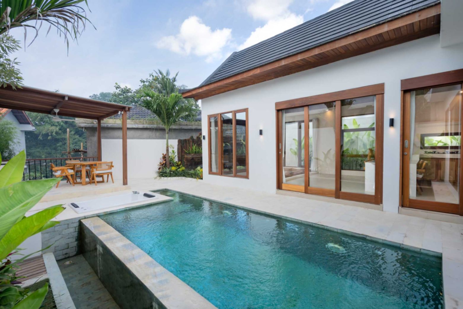 Villa image 1