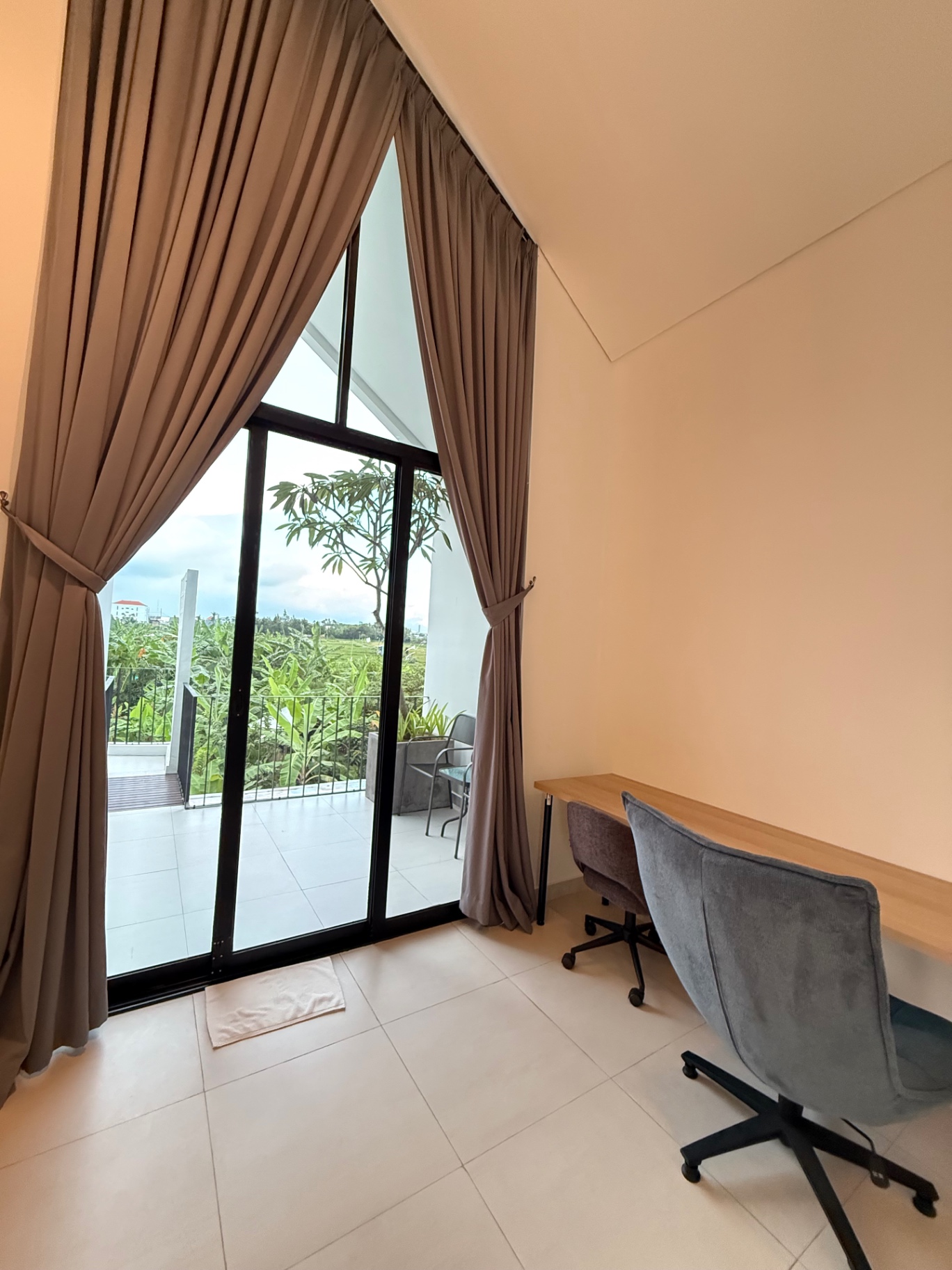 Villa image 1