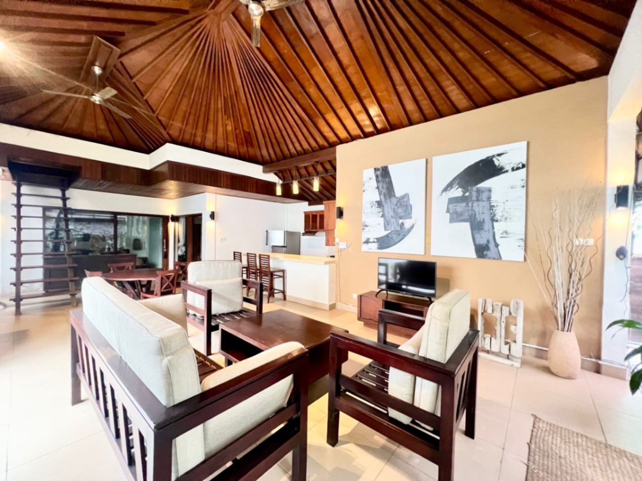 Villa image 3