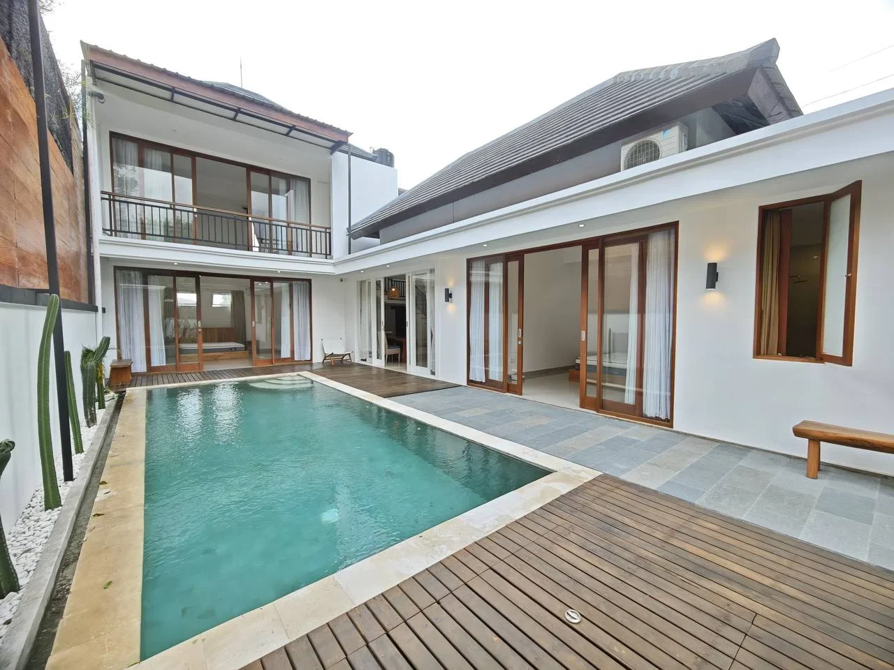 Villa image 1