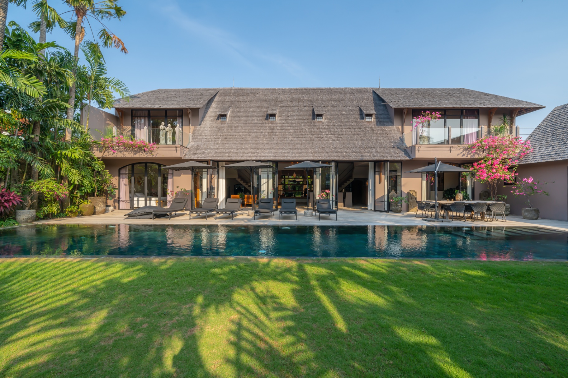 Villa image 1