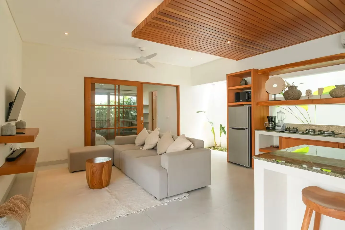Villa image 2