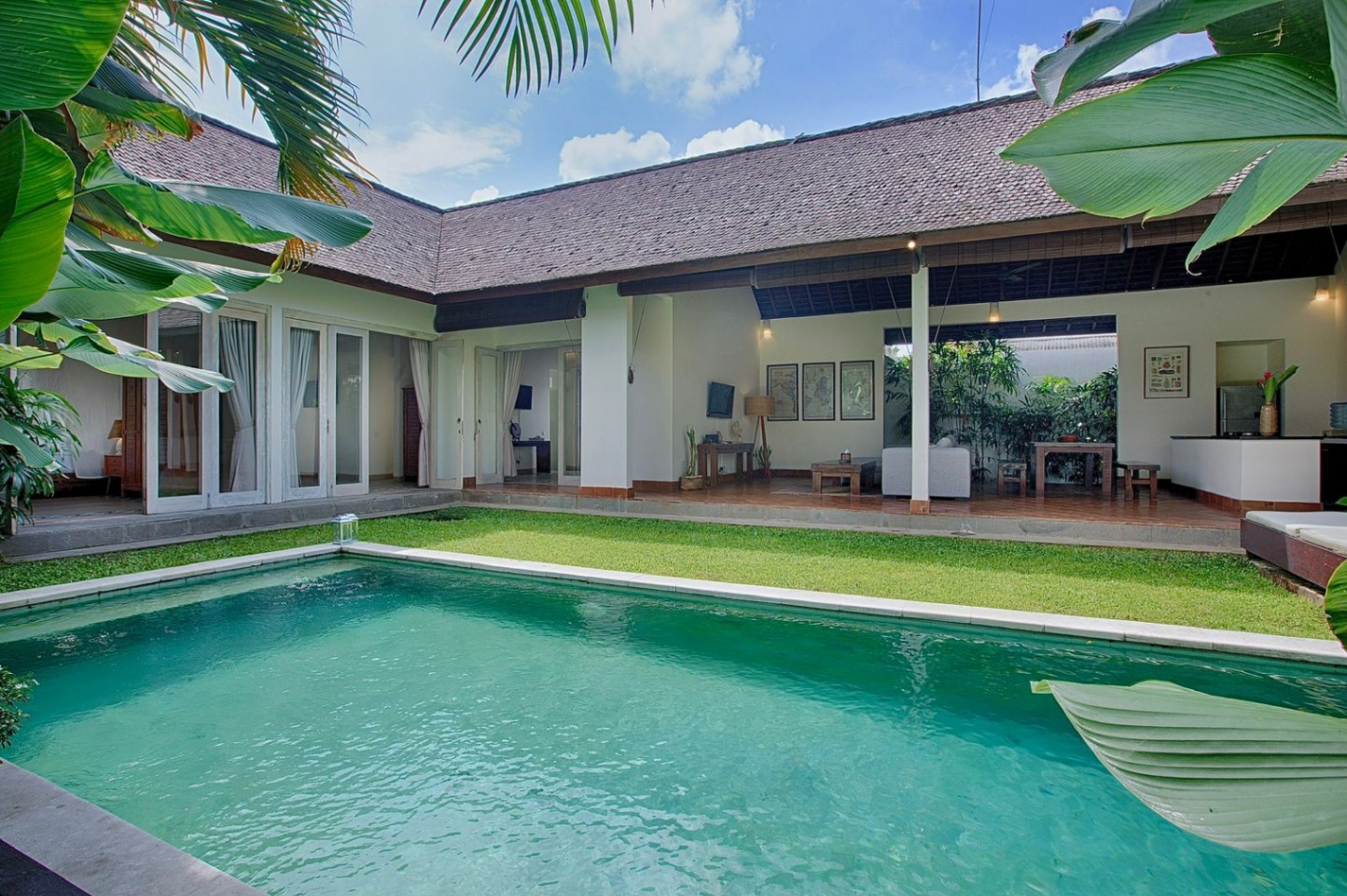 Villa image 1