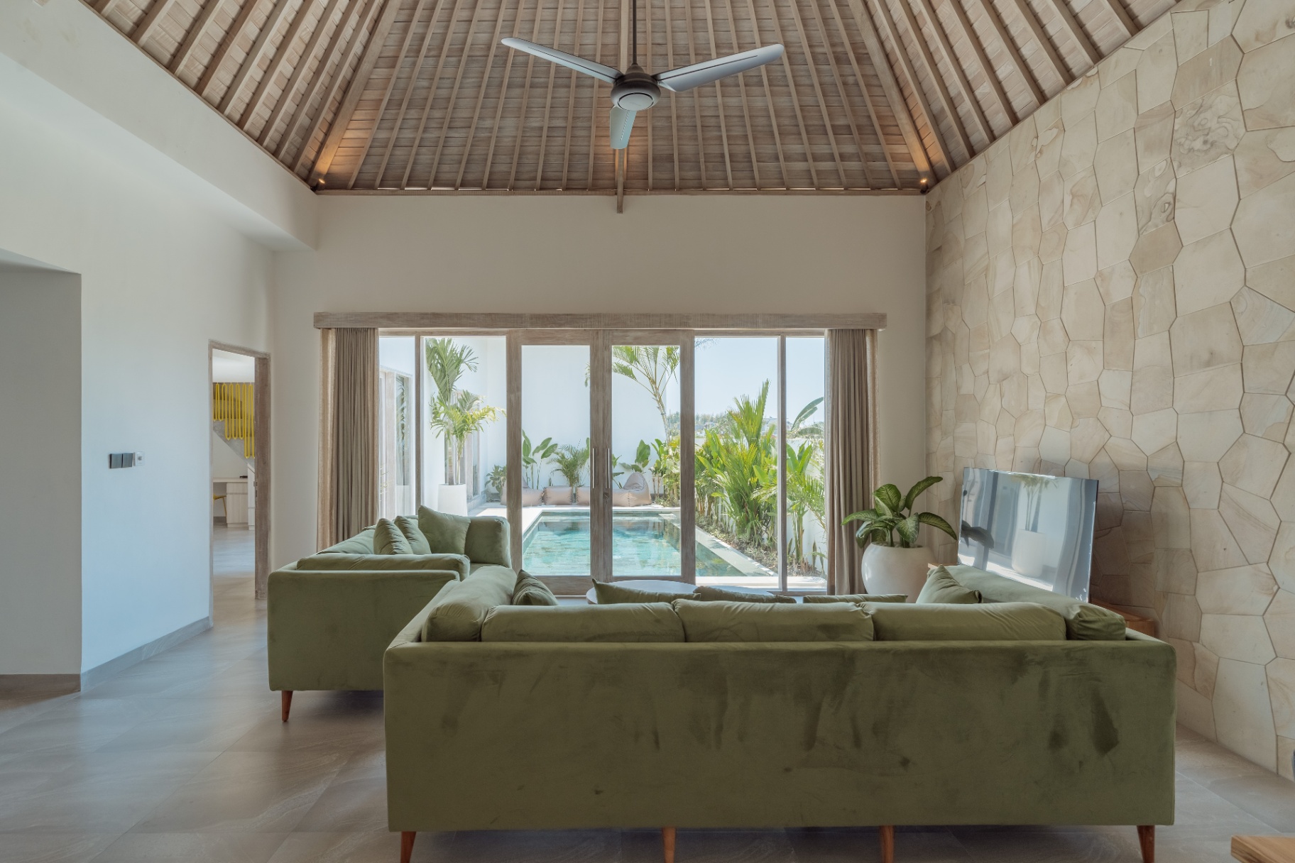Villa image 1