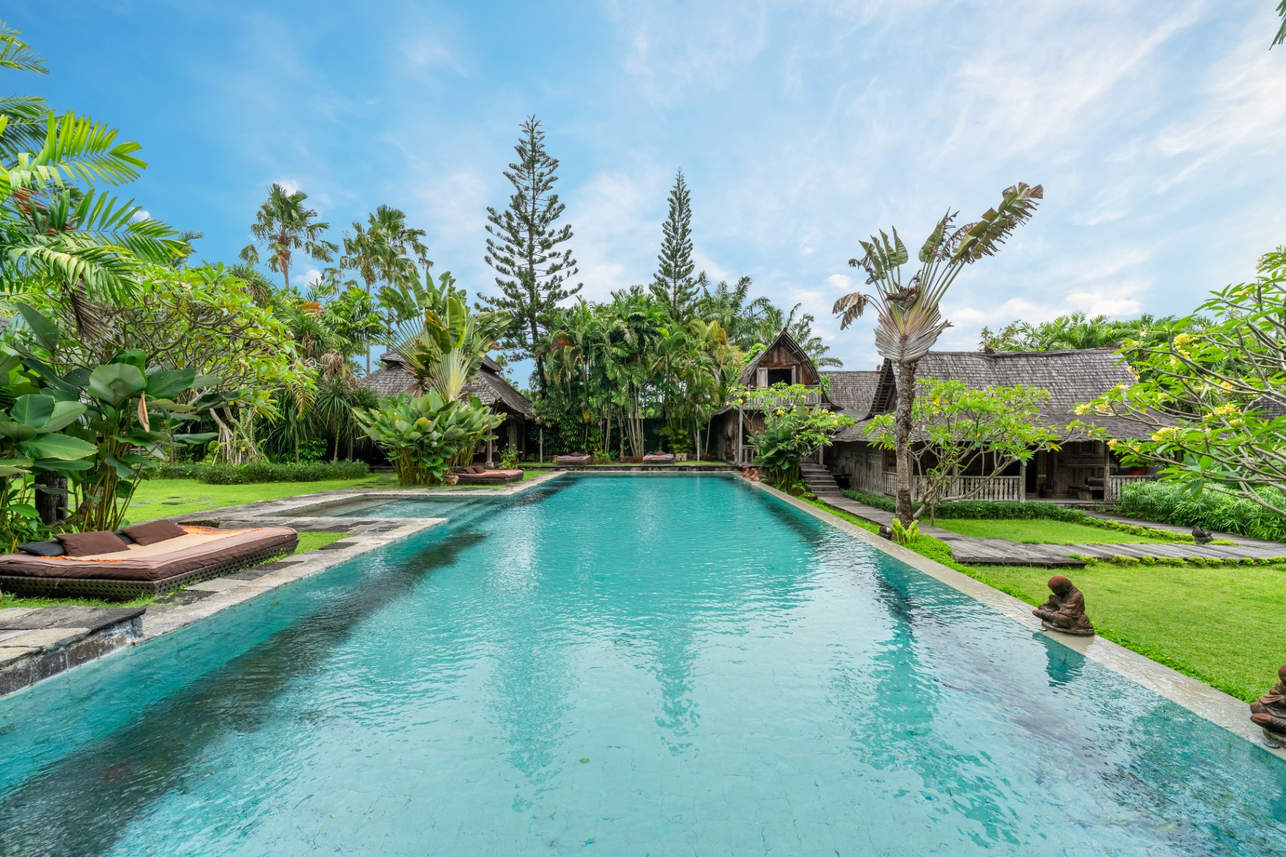Villa image 1