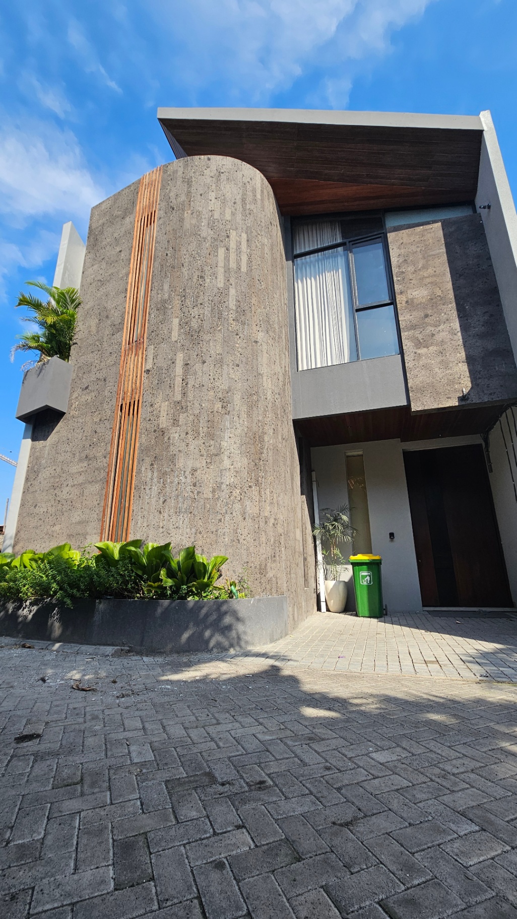 Villa image 1
