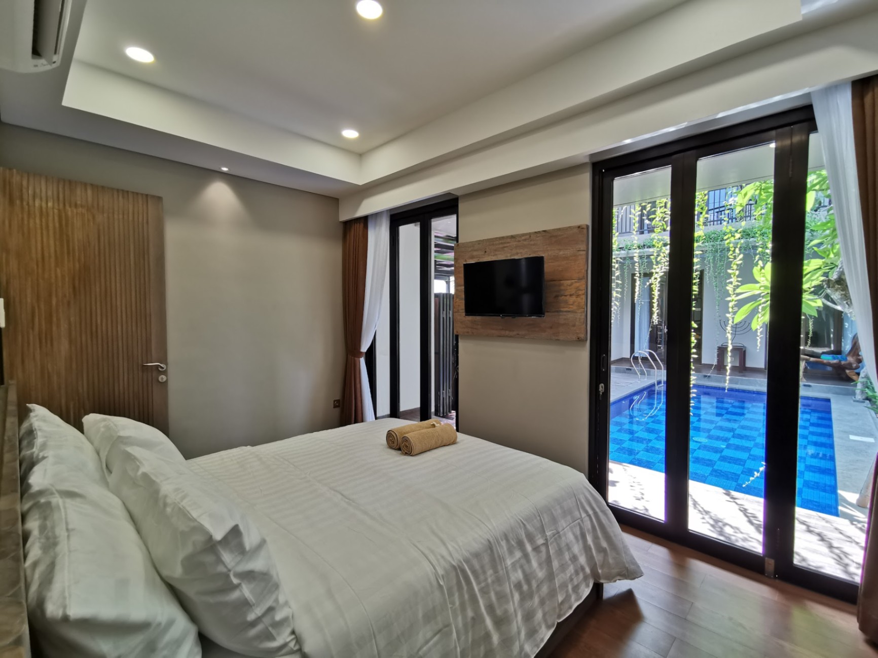 Villa image 2