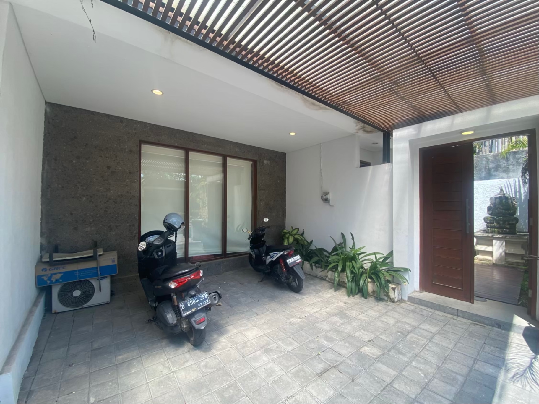 Villa image 2