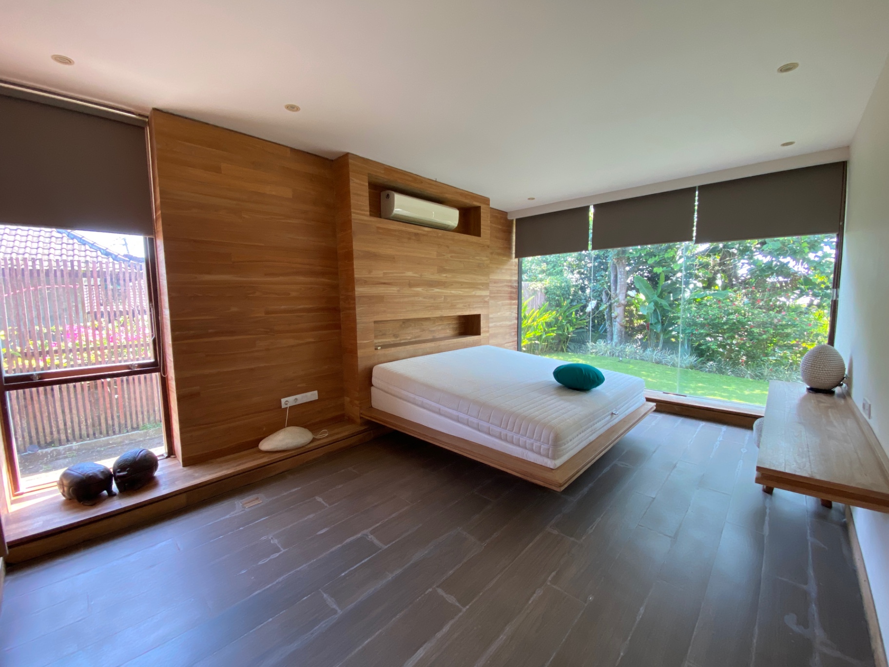 Villa image 1