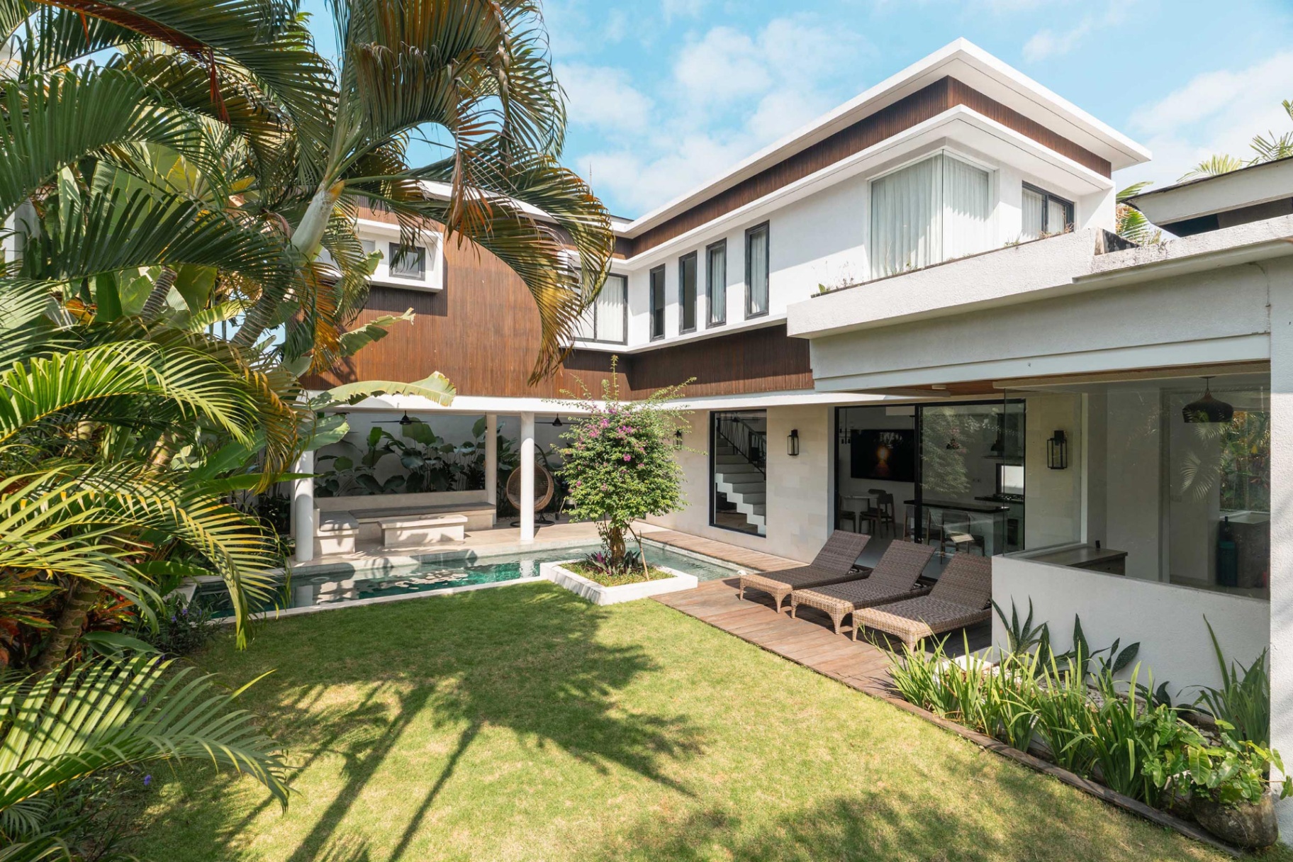 Villa image 1
