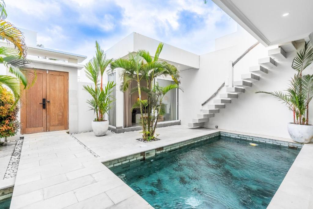 Villa image 1