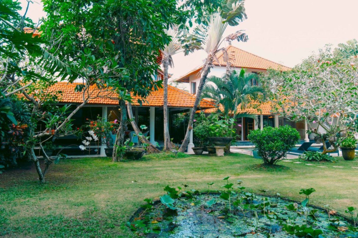 Villa image 1