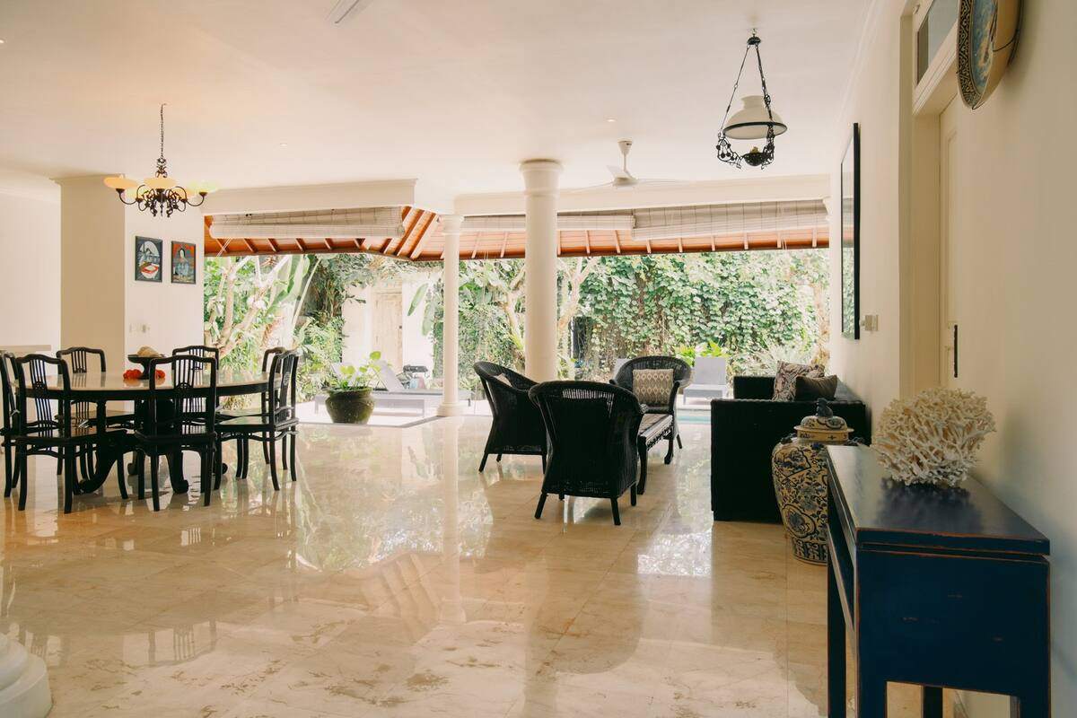 Villa image 3