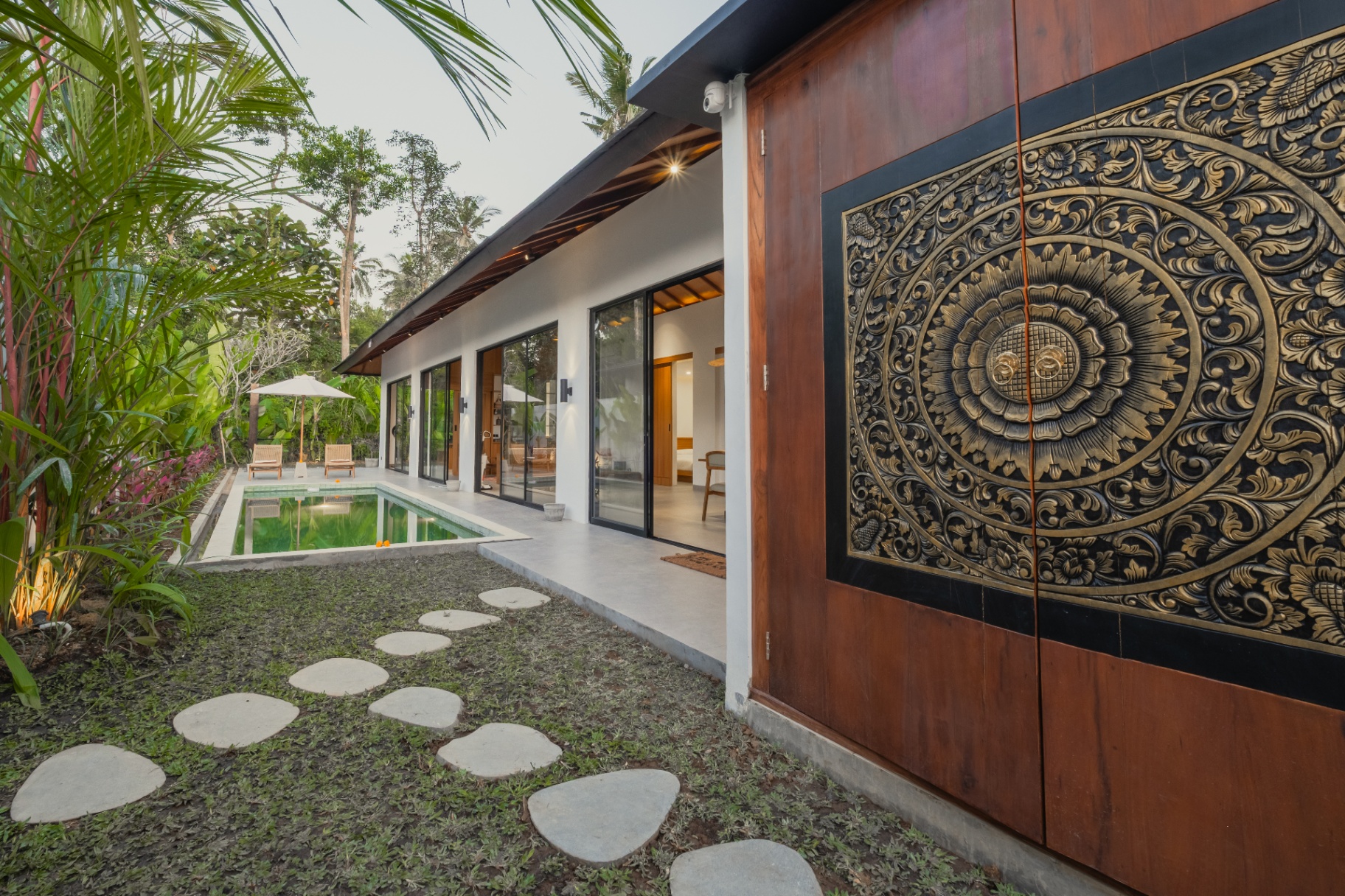Villa image 2