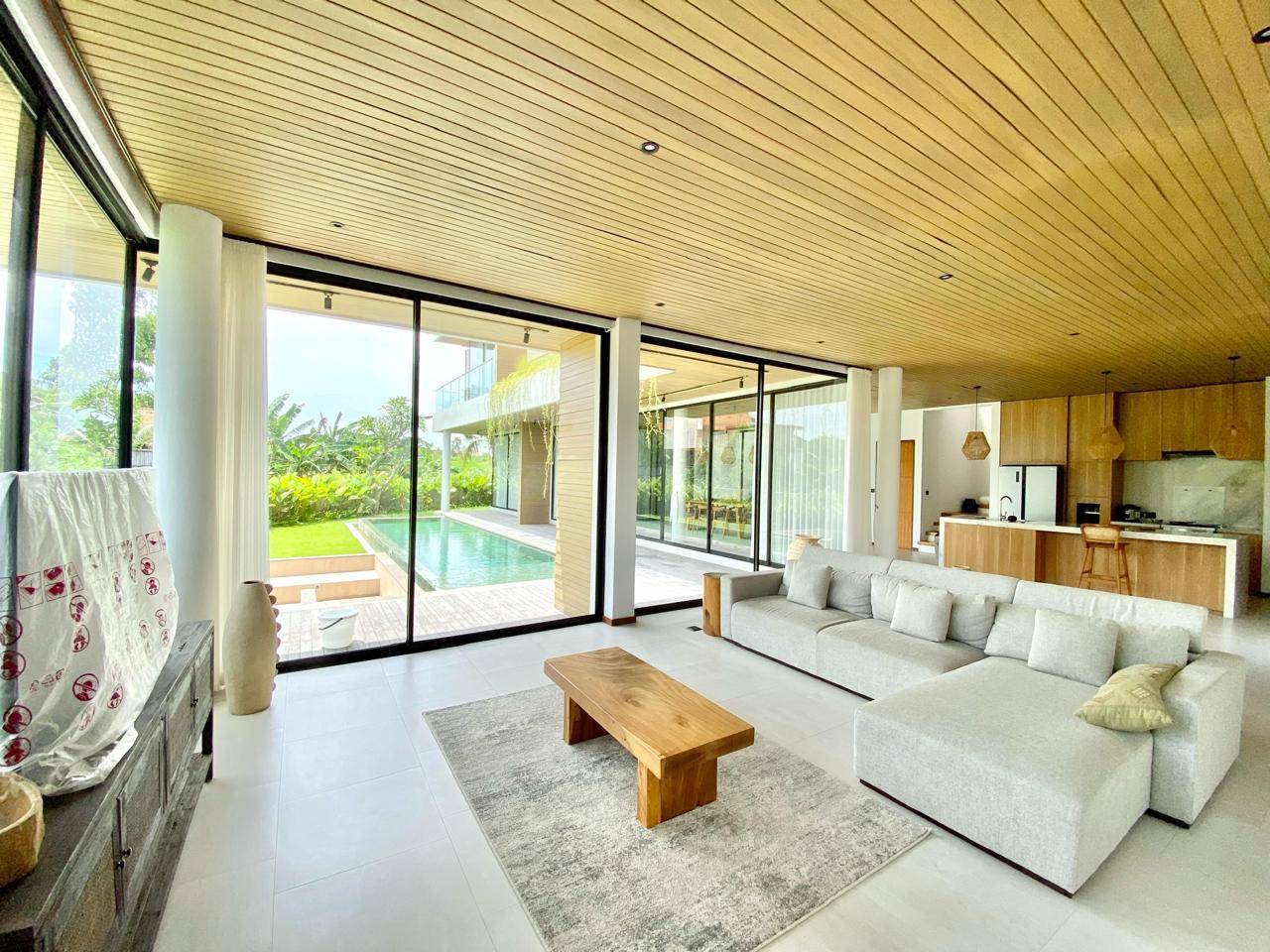 Villa image 2