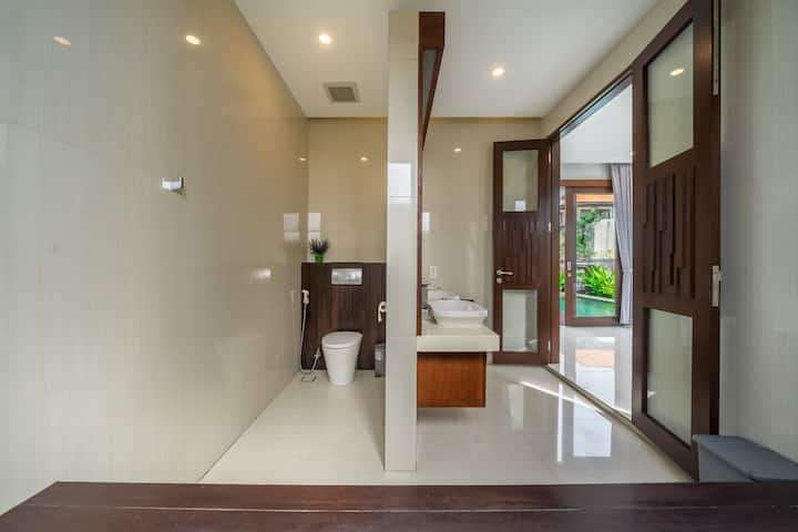 Villa image 2