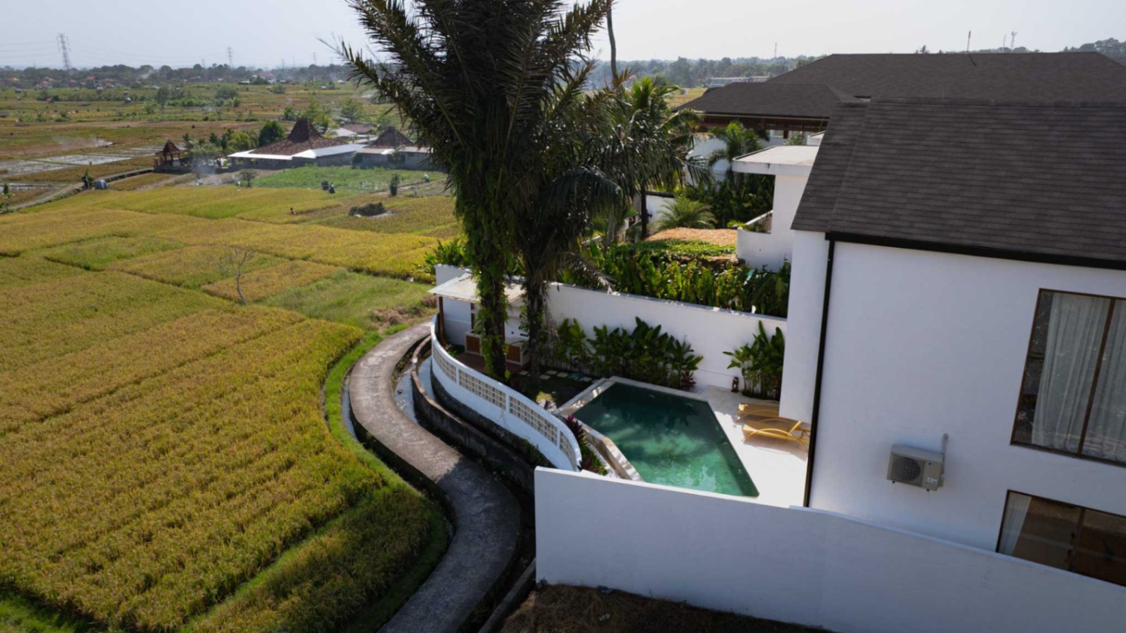 Villa image 2