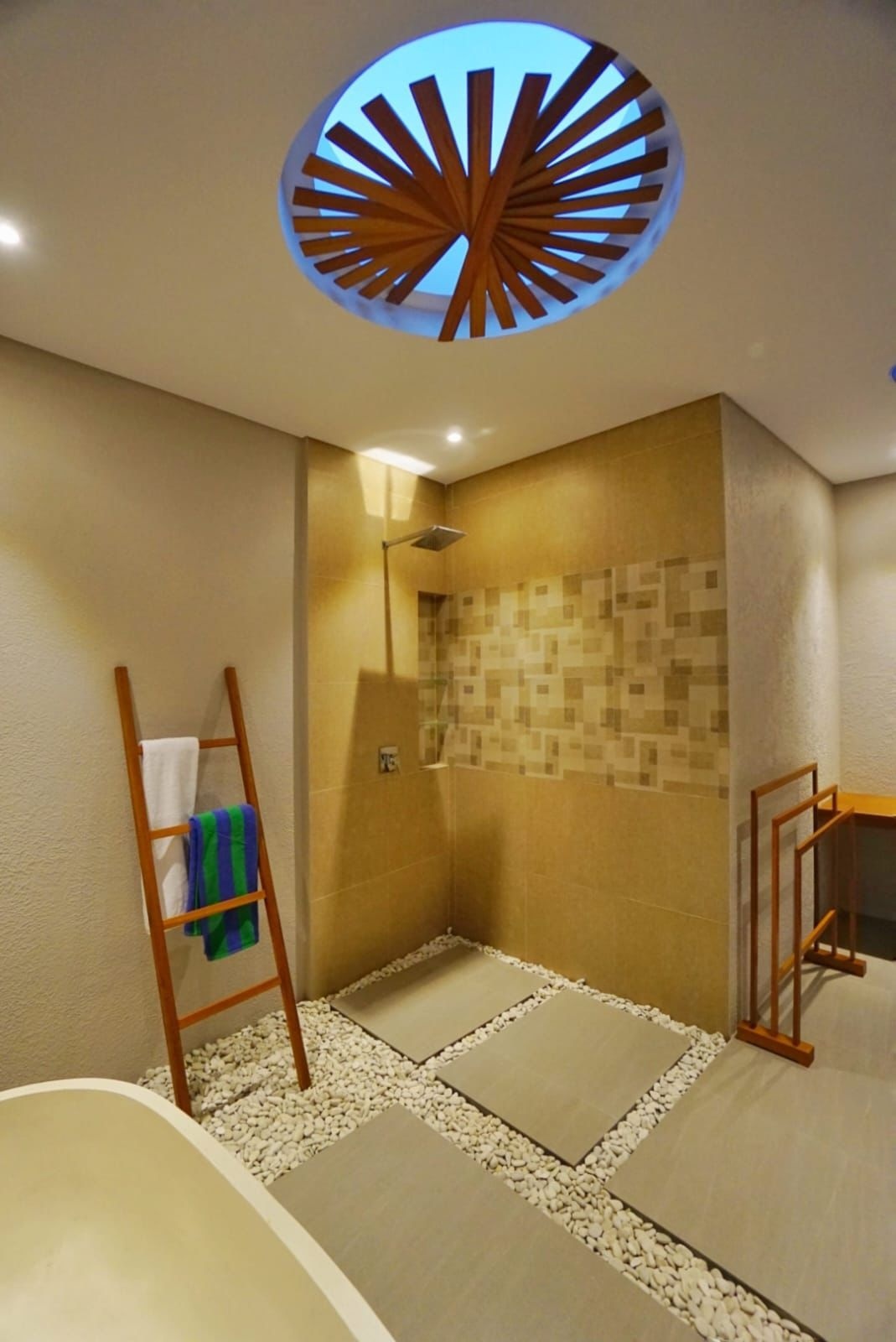 Villa image 2