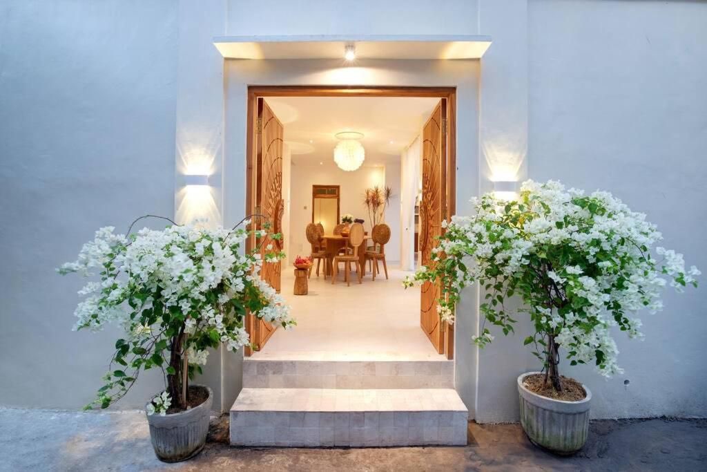 Villa image 1