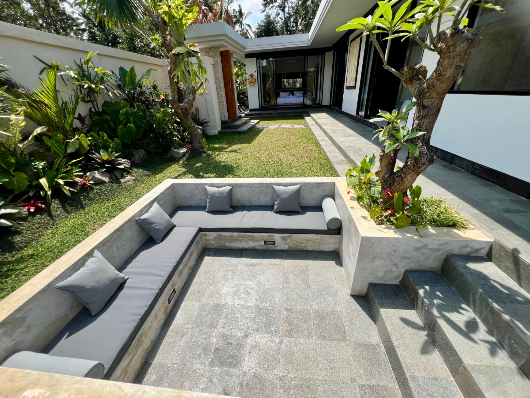 Villa image 2
