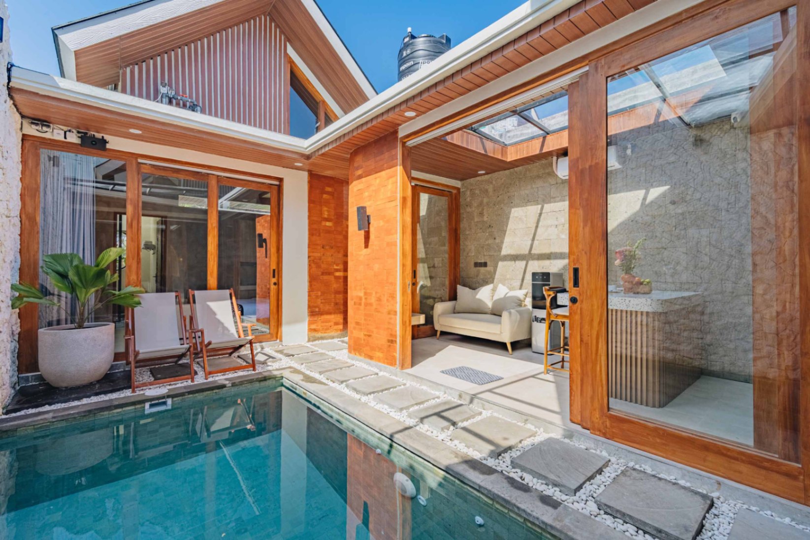 Villa image 2