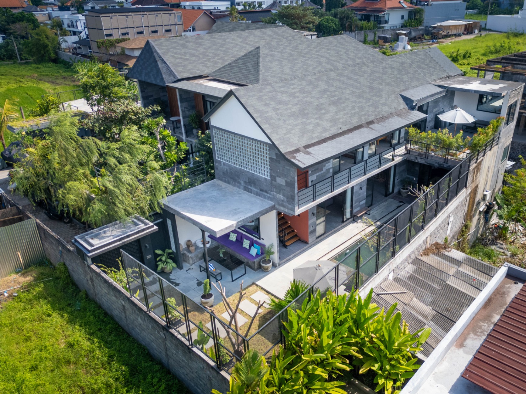 Villa image 1