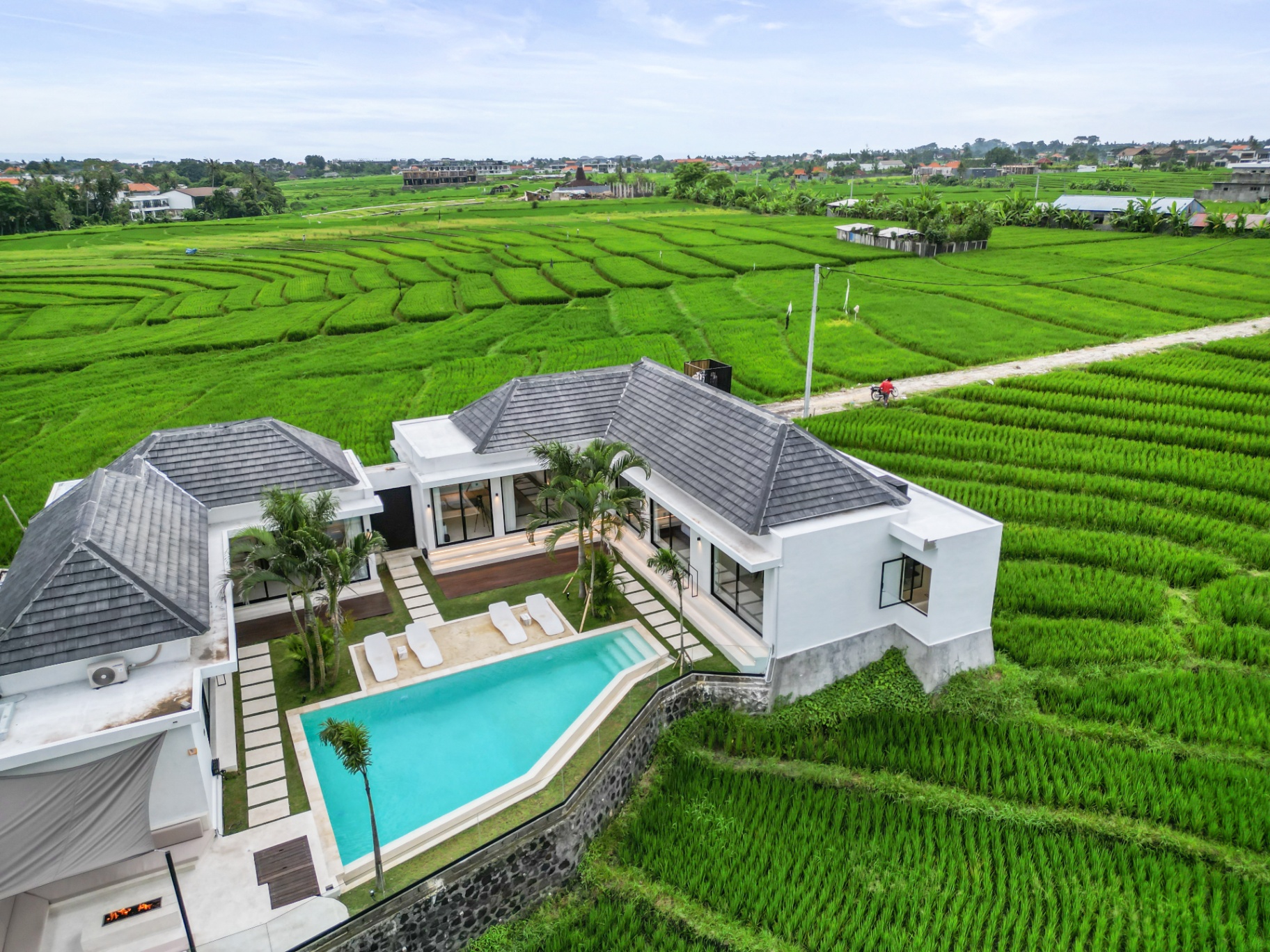 Villa image 3