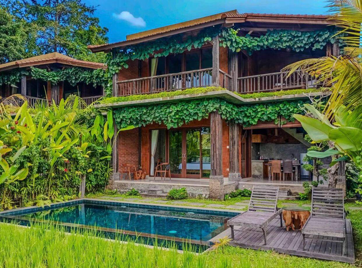 Villa image 1
