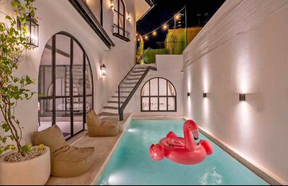 Villa image 1