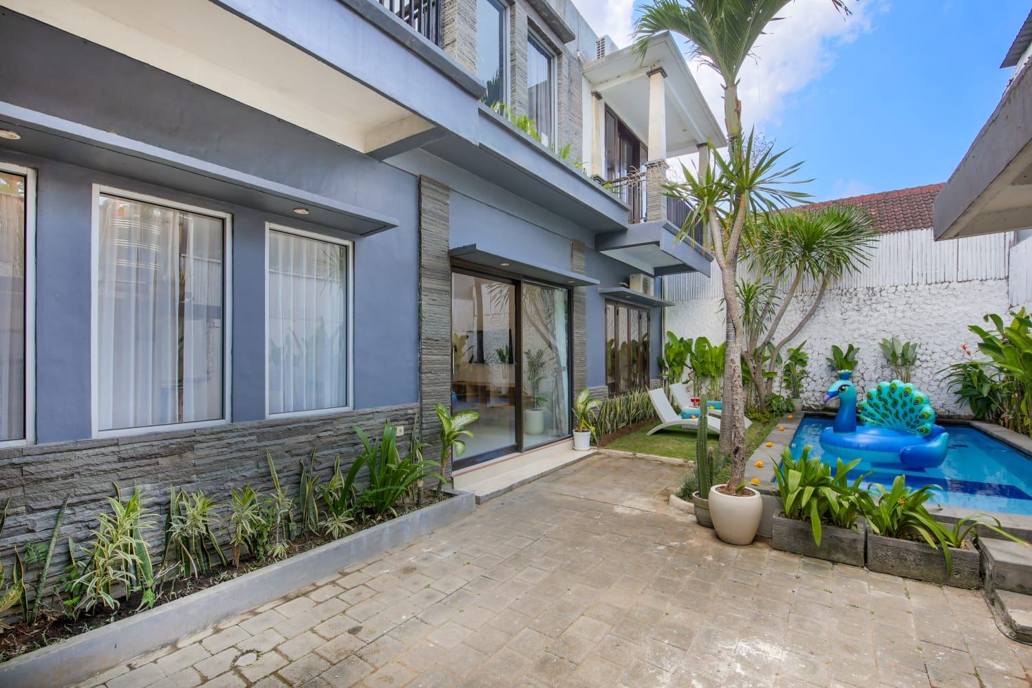 FRESHLY RENOVATED– CHARMING 3BR VILLA IN SEMINYAK  