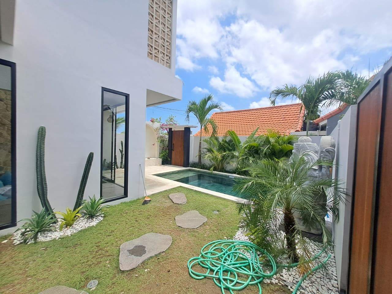 Villa image 2