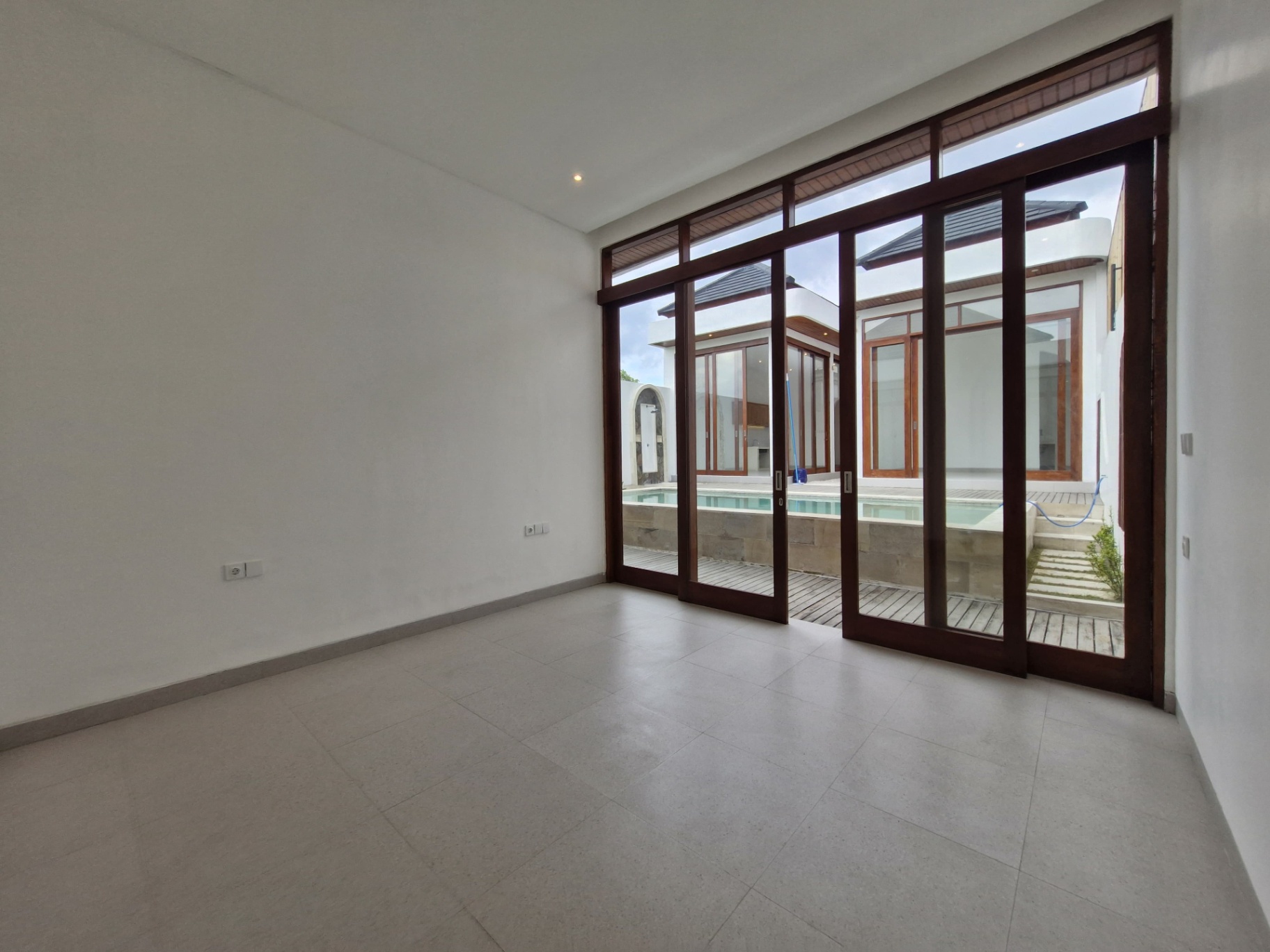 Villa image 2